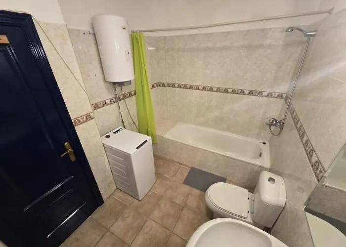 Playa Paraiso Marina Palace 1br Pool & Wifi 아데제
